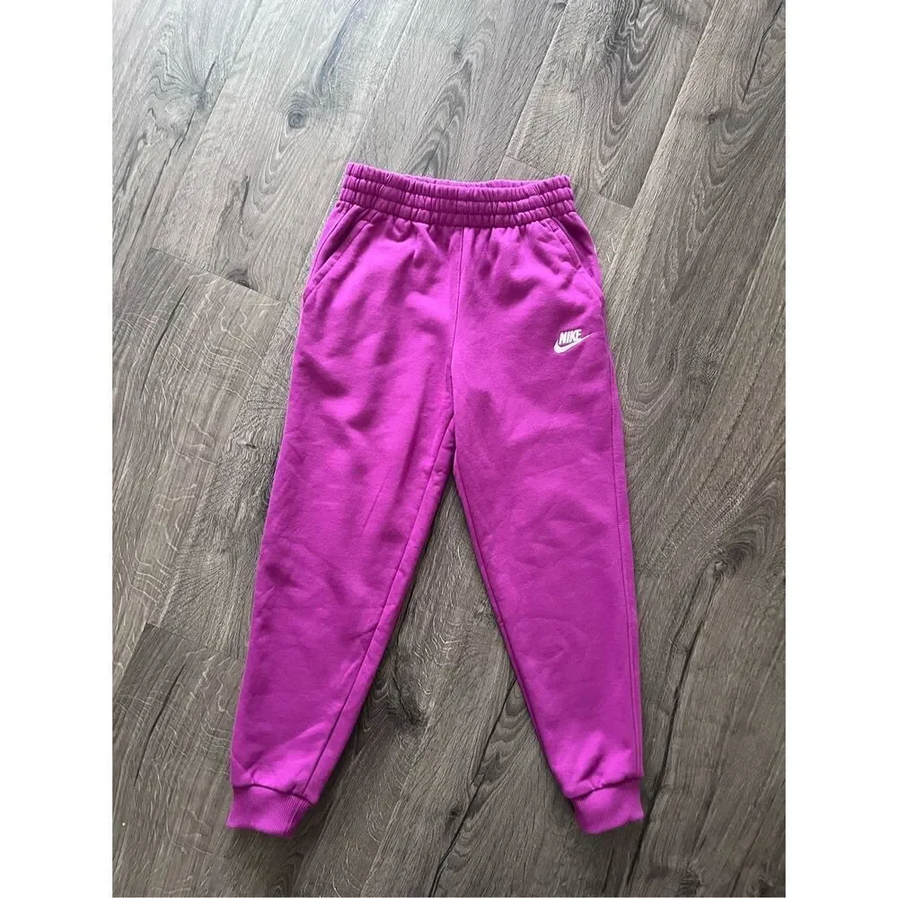 Nike All Kids Fit Sportswear Club Fleece Joggers size Medium